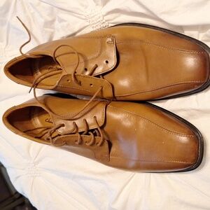 Men's Clark's brown dress shoes